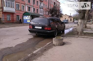 Універсал Mercedes-Benz E-Class 2000 в 