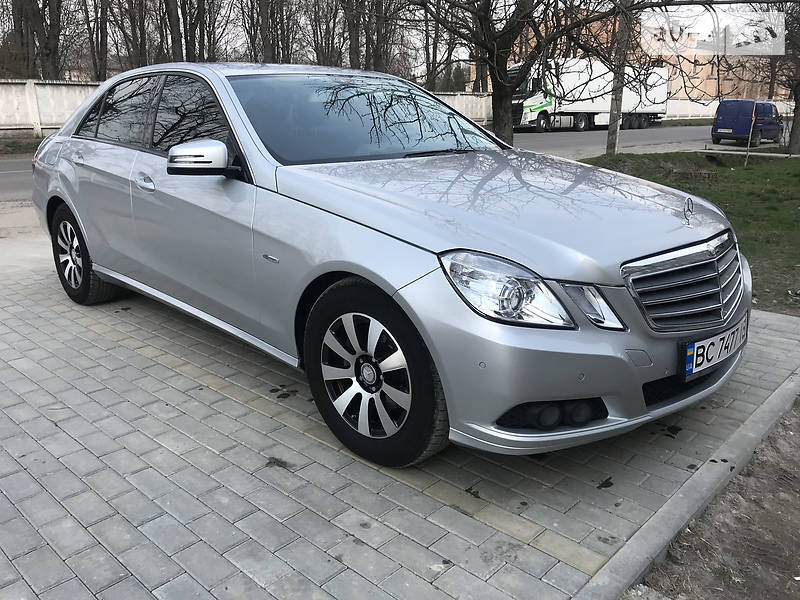 Седан Mercedes-Benz E-Class 2011 в Бродах