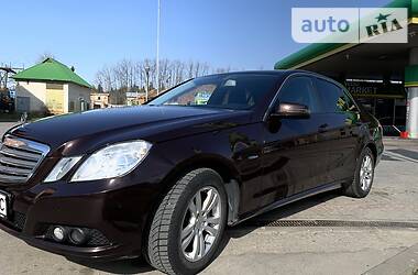 Седан Mercedes-Benz E-Class 2010 в 