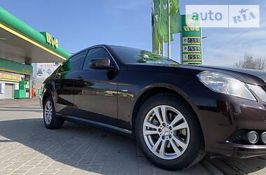Седан Mercedes-Benz E-Class 2010 в 