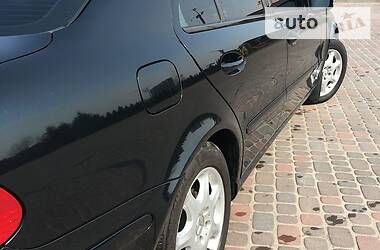 Седан Mercedes-Benz E-Class 2002 в 