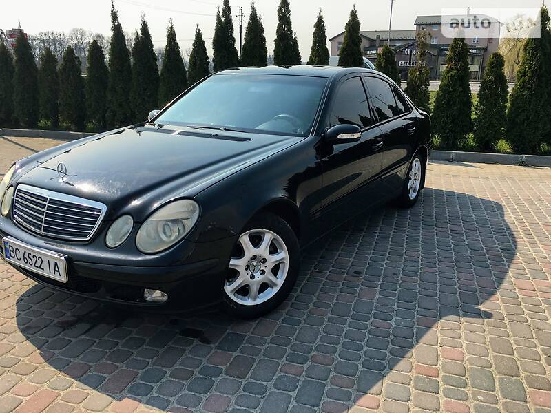 Седан Mercedes-Benz E-Class 2002 в 