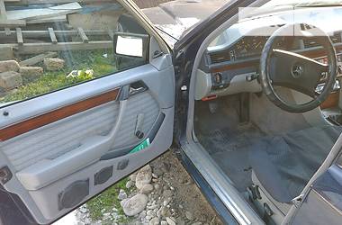 Універсал Mercedes-Benz E-Class 1990 в 