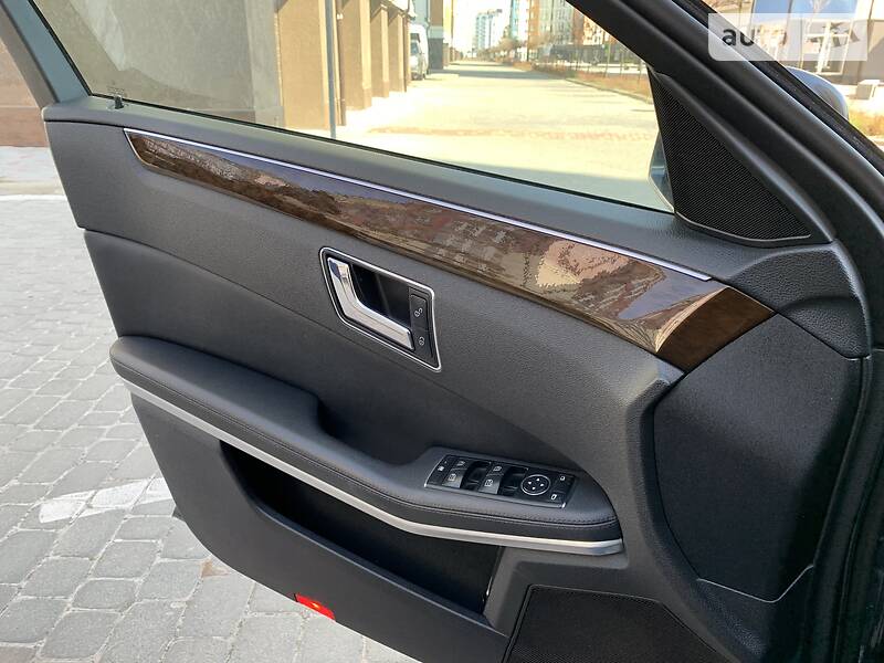 Універсал Mercedes-Benz E-Class 2011 в Івано-Франківську