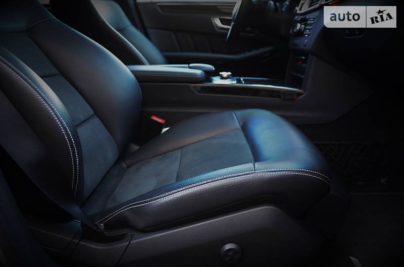 Седан Mercedes-Benz E-Class 2012 в Києві