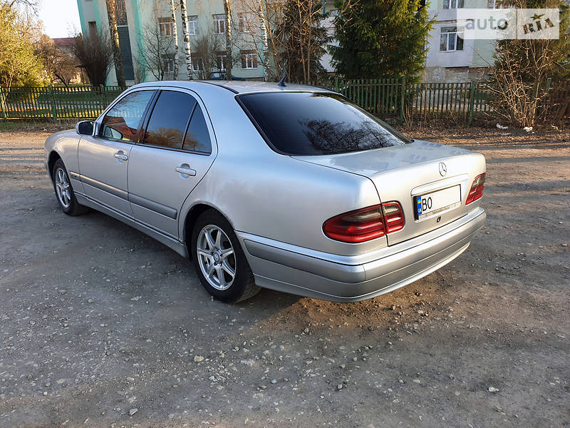 Седан Mercedes-Benz E-Class 2001 в Тернополі
