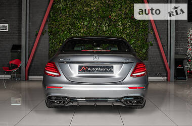Седан Mercedes-Benz E-Class 2018 в 
