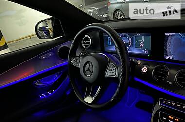Седан Mercedes-Benz E-Class 2018 в Києві