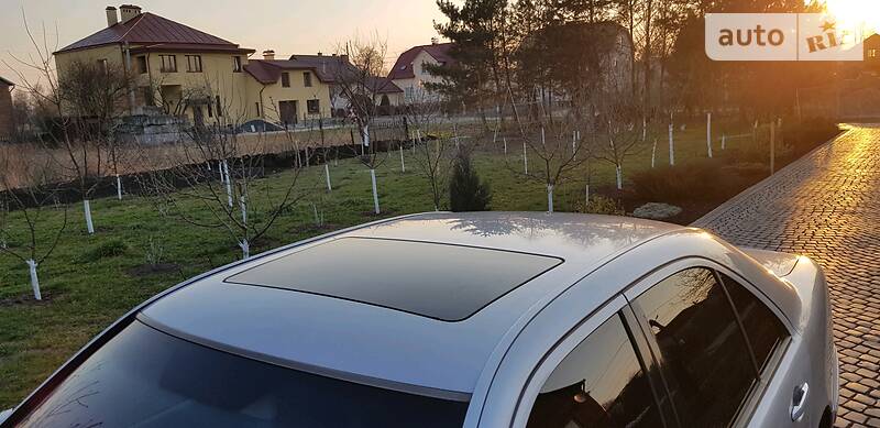 Седан Mercedes-Benz E-Class 2001 в Львове