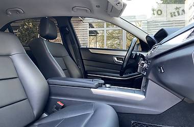 Седан Mercedes-Benz E-Class 2015 в 