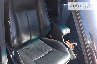 Седан Mercedes-Benz E-Class 2001 в 