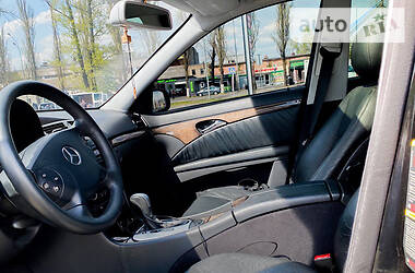 Седан Mercedes-Benz E-Class 2003 в 