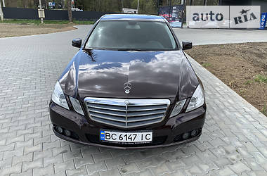 Седан Mercedes-Benz E-Class 2010 в 