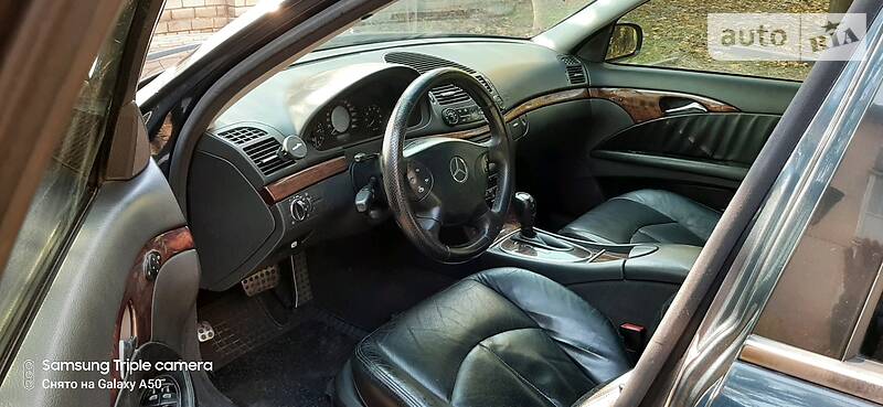 Седан Mercedes-Benz E-Class 2003 в Черкасах