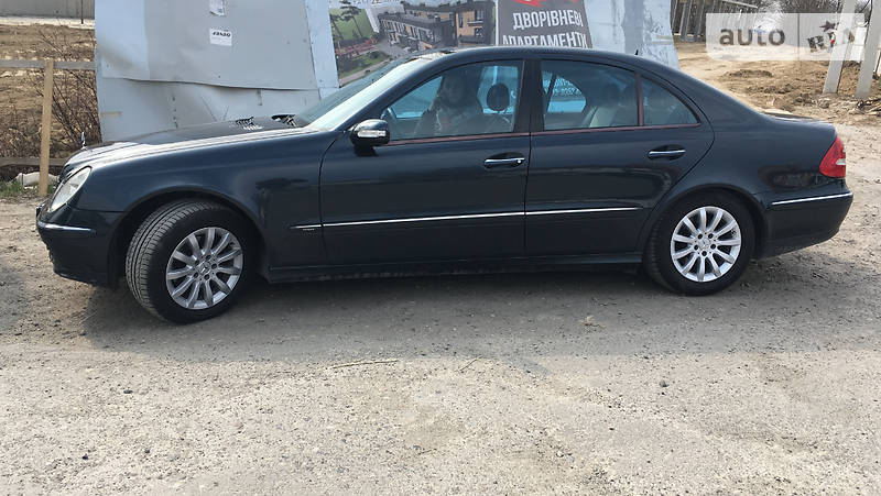 Седан Mercedes-Benz E-Class 2002 в Тернополі
