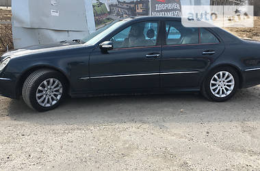 Седан Mercedes-Benz E-Class 2002 в 