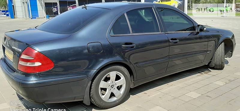 Седан Mercedes-Benz E-Class 2003 в Черкасах