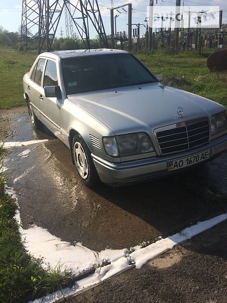 Седан Mercedes-Benz E-Class 1995 в Сваляві фото 11 Седан Mercedes-Benz E-Class 1995 в Сваляві