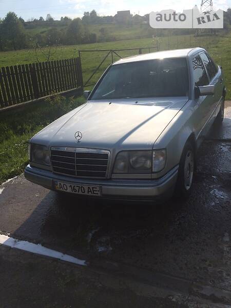 Седан Mercedes-Benz E-Class 1995 в Сваляві фото 2 Седан Mercedes-Benz E-Class 1995 в Сваляві