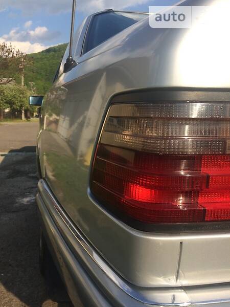 Седан Mercedes-Benz E-Class 1995 в Сваляві фото 33 Седан Mercedes-Benz E-Class 1995 в Сваляві