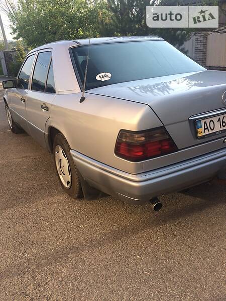 Седан Mercedes-Benz E-Class 1995 в Сваляві фото 67 Седан Mercedes-Benz E-Class 1995 в Сваляві