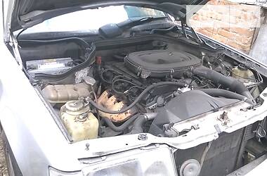 Седан Mercedes-Benz E-Class 1989 в 