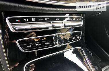 Седан Mercedes-Benz E-Class 2017 в 