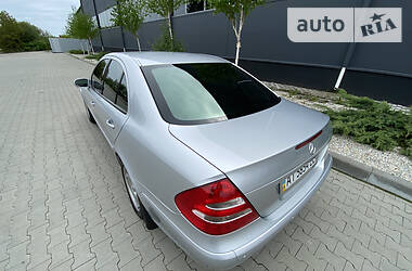 Седан Mercedes-Benz E-Class 2006 в 