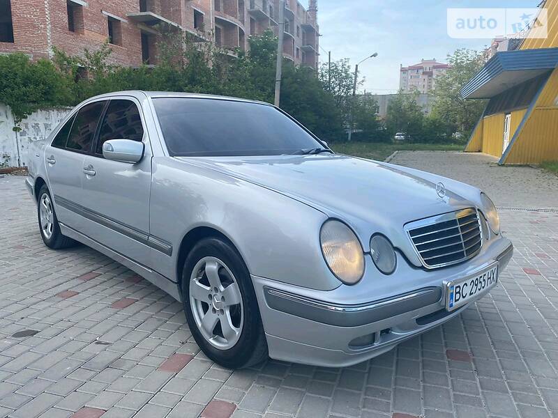 Седан Mercedes-Benz E-Class 2000 в Коломиї