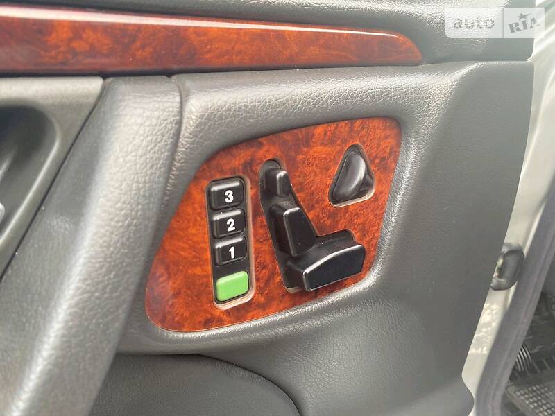 Седан Mercedes-Benz E-Class 2000 в Коломиї