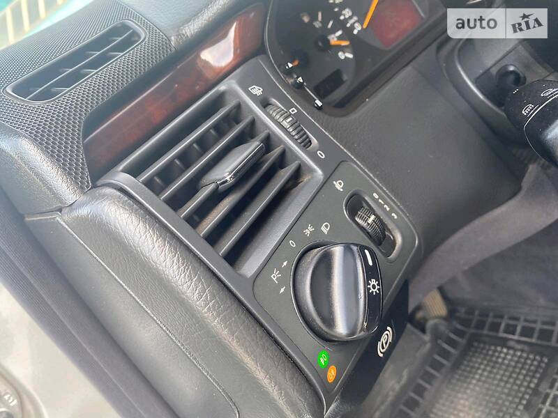 Седан Mercedes-Benz E-Class 2000 в Коломиї