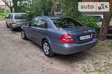 Седан Mercedes-Benz E-Class 2004 в 
