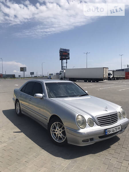 Седан Mercedes-Benz E-Class 2000 в Одесі