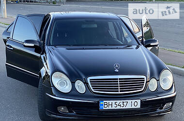 Седан Mercedes-Benz E-Class 2004 в 