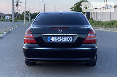 Седан Mercedes-Benz E-Class 2004 в 