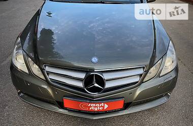 Купе Mercedes-Benz E-Class 2010 в Киеве