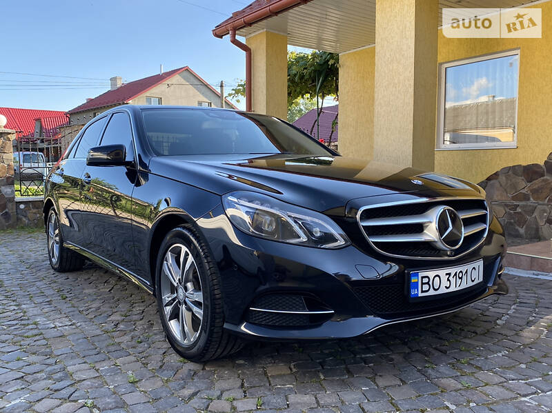Седан Mercedes-Benz E-Class 2015 в 