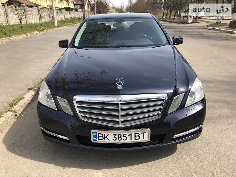 Седан Mercedes-Benz E-Class 2011 в Ровно