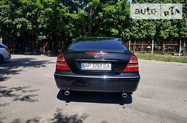 Седан Mercedes-Benz E-Class 2005 в 