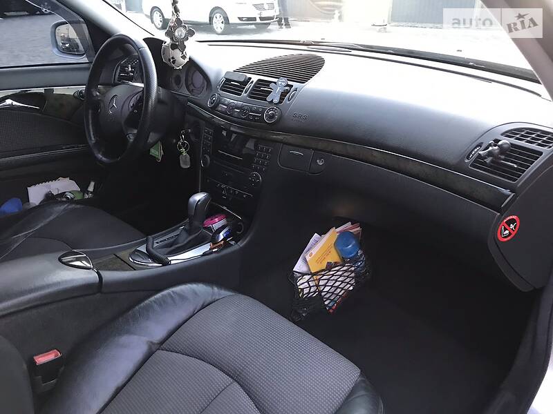 Седан Mercedes-Benz E-Class 2003 в Мукачевому
