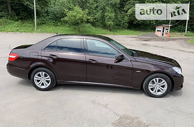 Седан Mercedes-Benz E-Class 2010 в 