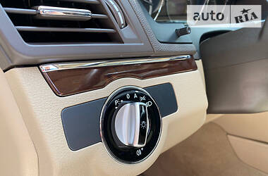 Купе Mercedes-Benz E-Class 2010 в 