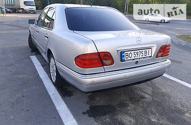 Седан Mercedes-Benz E-Class 1998 в Тернополе
