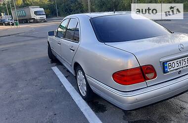 Седан Mercedes-Benz E-Class 1998 в Тернополе