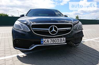 Седан Mercedes-Benz E-Class 2012 в Киеве