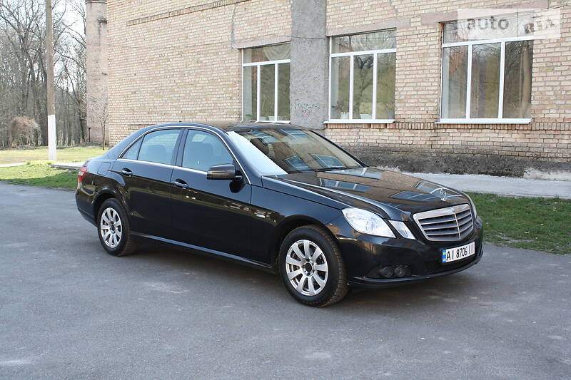 Седан Mercedes-Benz E-Class 2011 в Києві