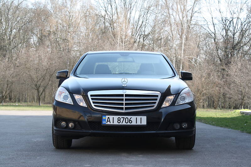 Седан Mercedes-Benz E-Class 2011 в Києві