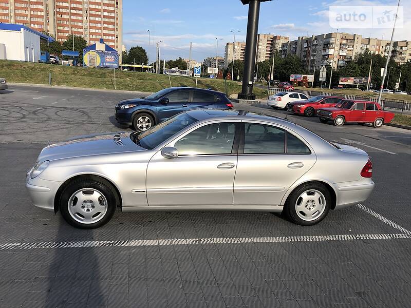 Седан Mercedes-Benz E-Class 2002 в Львові
