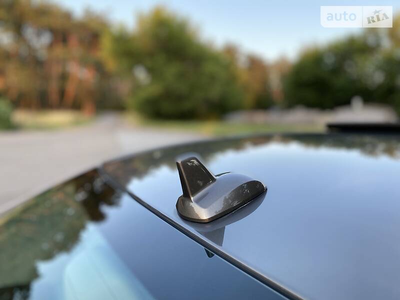 Седан Mercedes-Benz E-Class 2012 в Києві