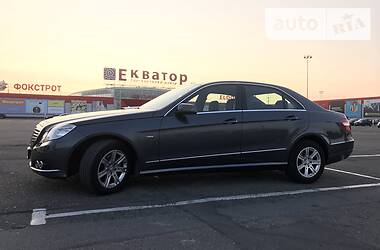 Седан Mercedes-Benz E-Class 2009 в Ровно